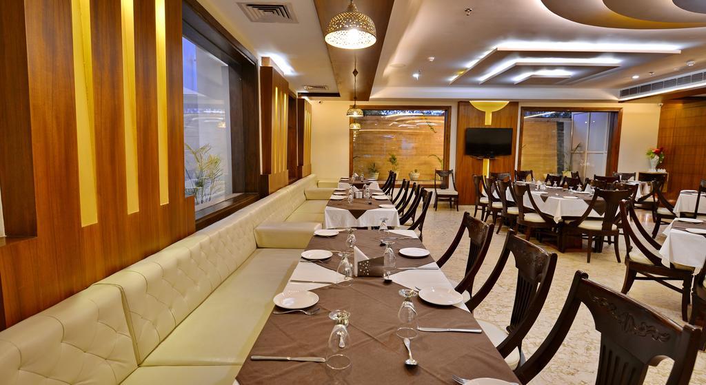 Hotel Seven Hills Tower Agra (Uttar Pradesh)
